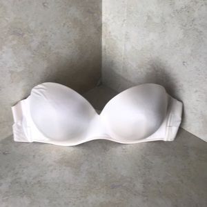 Cacique underwire strapless bra size 44C